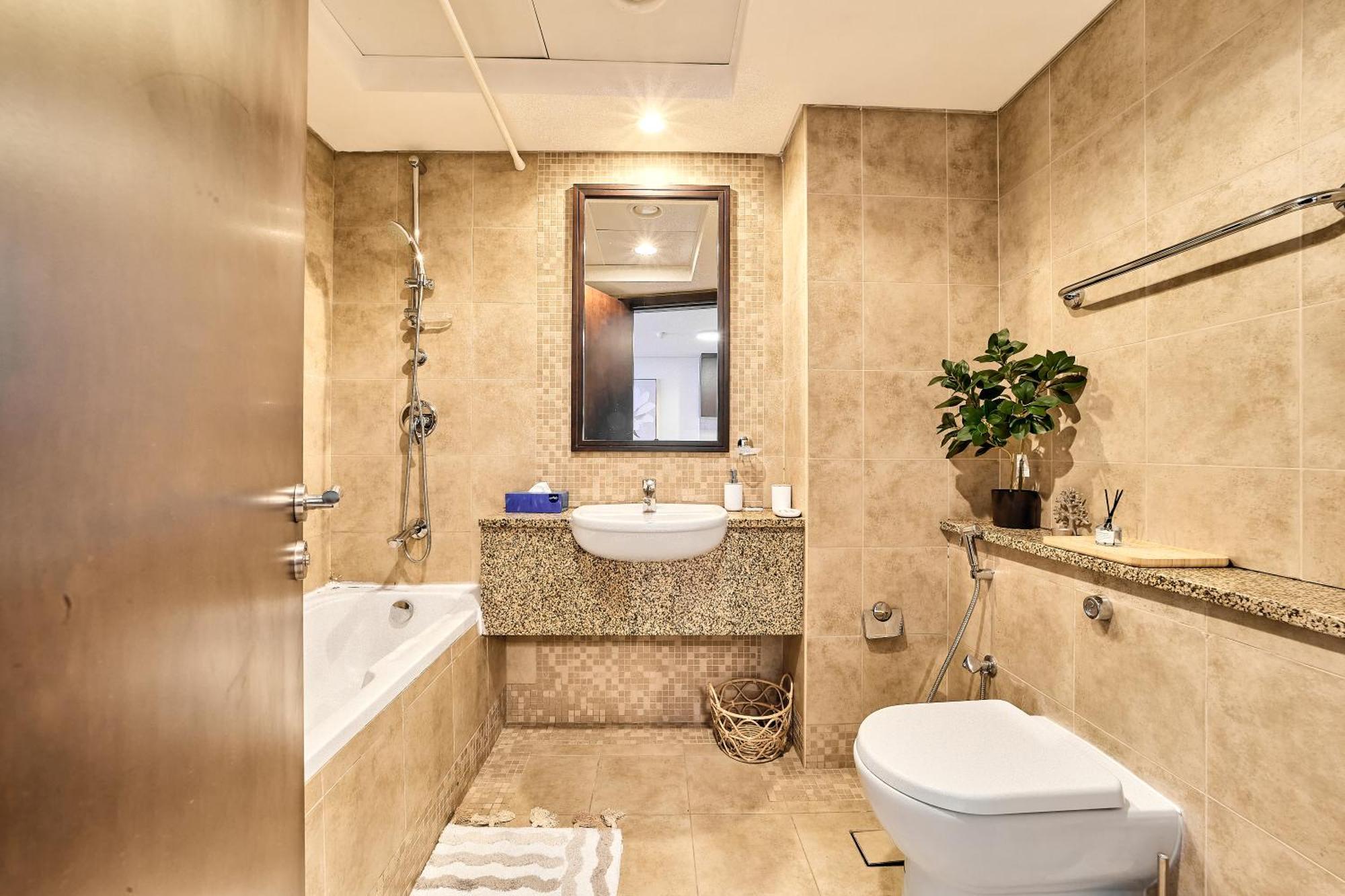 Sleek Difc Perfect For Business & Leisure